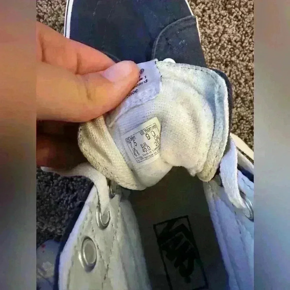 VANS, women’s size 9, men’s 7.5, unisex, Sk8-hi, good used condition, navy blue - Picture 6 of 6